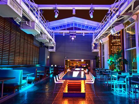 This is one of the most local feeling bars in chicago. The Best Drinks at Chicago Rooftop Bars