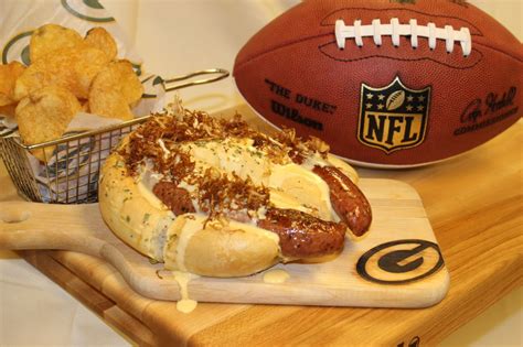 The Most Ridiculous Nfl Stadium Foods Beer Cheese Mac And Cheese