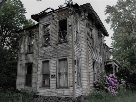 The Creepy House Creepy Houses Old Abandoned Houses A