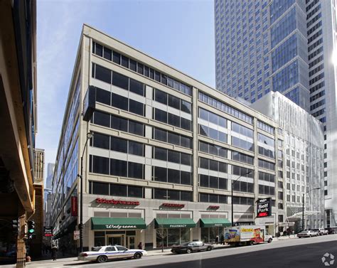 181-191 N Clark St, Chicago, IL 60601 - Retail for Lease | LoopNet