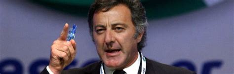 Including news, articles, pictures, and videos. Luca Barbareschi ha bisogno di cure: lascia tutti gli ...