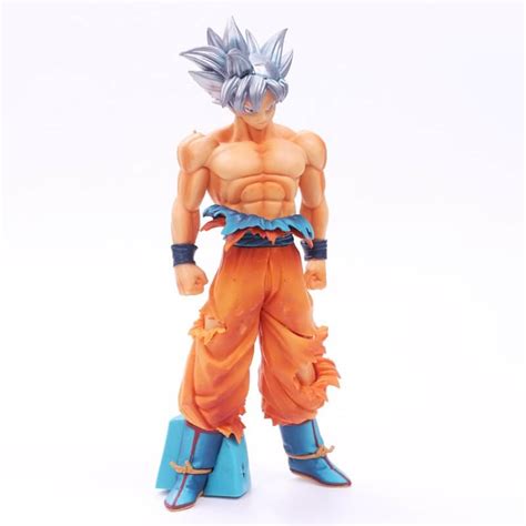 Find figures of dragon ball z, dragon ball super, s.h. Dragon Ball Z Goku Silver Collection - Goku Silver Figure