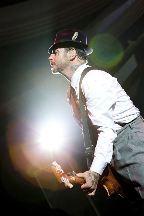 Pin On Social Distortion Mike Ness