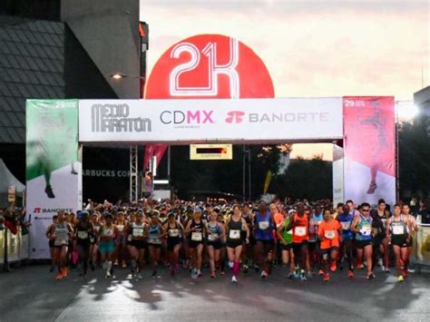 Arrancan 25 Mil Atletas El Medio Maratón De La Cdmx Actitudfem