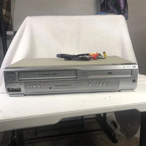 SANYO DVW 7100A DVD VCR Combo Video VHS Cassette Recorder Player 4 Head