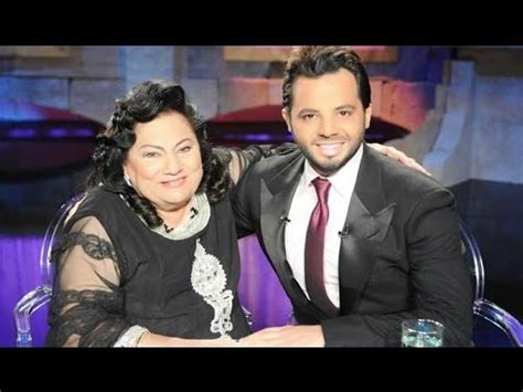 در همین انجمن حکمت و فلسفه، برای من و دکتر اعتماد و چند نفر دیگر، از فلان نهاد نامه آمده بود که ما می خواهیم شما را به عنوان دانشمند ده سال شاید دکتر اعتماد آنها را داشته باشد. أنا والعسل'إعتماد خورشيد تكشف أسرار من العيار الثقيل ...