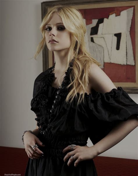 Wallpape Avril Lavigne Hot Sexy Cute Singer