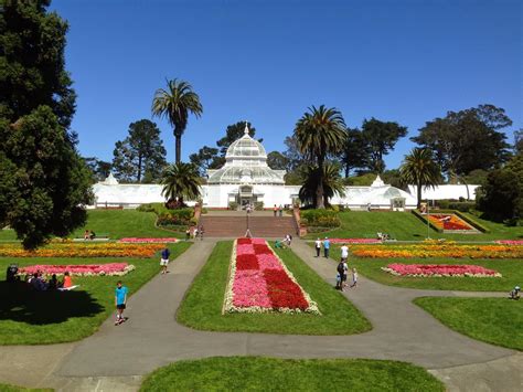 Many floom florists in san francisco offer same day flower delivery on selected bouquets, from mission district to pacific heights meaning it's even simpler for you to send the perfect flowers in an instant. The Lents Farmer: Conservatory of Flowers