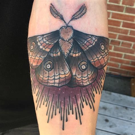 Pin By Nicole Chudy On Inspiration In 2021 Moth Tattoo Tattoos