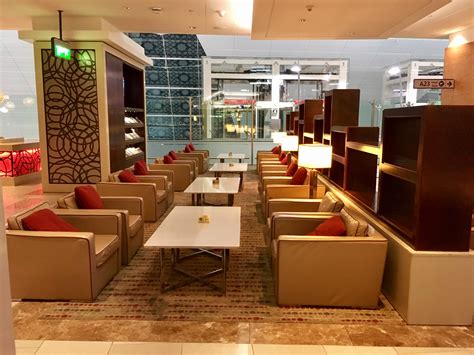Dubai Airport Terminal 3 Emirates Business Class Lounge Businesser