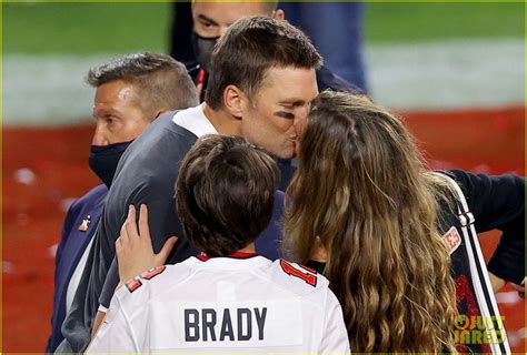 Watch The Adorable Moment Tom Brady Sees His Kids After Winning Super