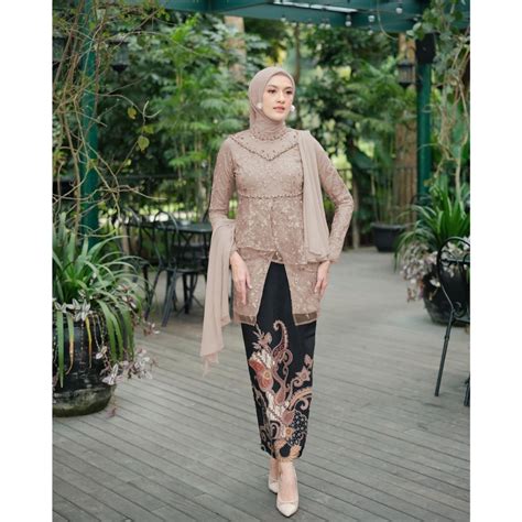 Jual Batik Couple Kebaya Modern Kebaya Wisuda Lamaran Baju Tunangan Batik Brukat Terbaru Baju