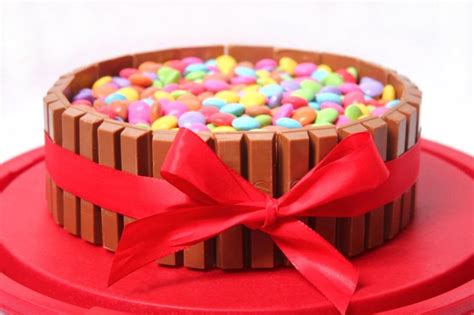 35+ best vorrat smarties kitkat kuchen : Das Rezept von der KitKat-Torte ist grade auf ...