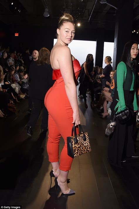 Iskra Lawrence Spotted Front Row At Badgley Mischka Daily Mail Online