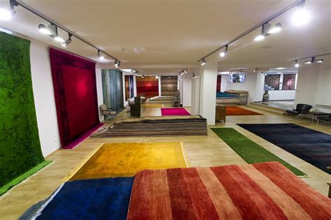 Bei www.teppich.com ihr zuverlässiger vertrauenshändler für seidenteppiche, perserteppiche und orientteppiche. Unternehmen - Die Teppich Galerie