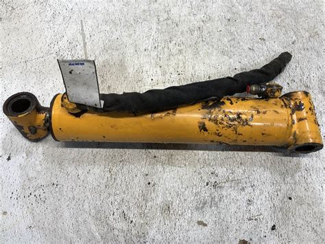 1996 Mustang 2040 Hydraulic Cylinder For Sale Spencer Ia 25092623