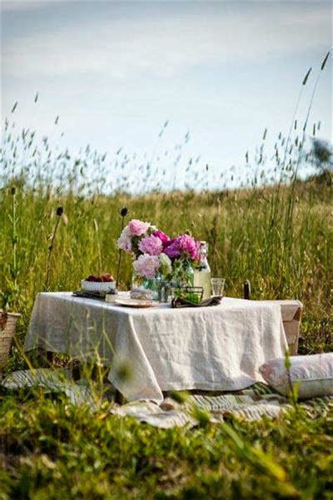 10 Romantic Outdoor Settings Tinyme Blog