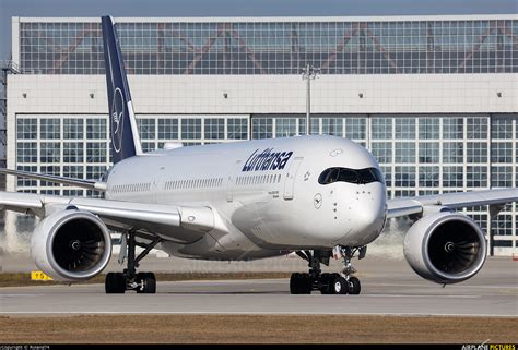 D Aixm Lufthansa Airbus A350 900 At Munich Photo Id 1285590