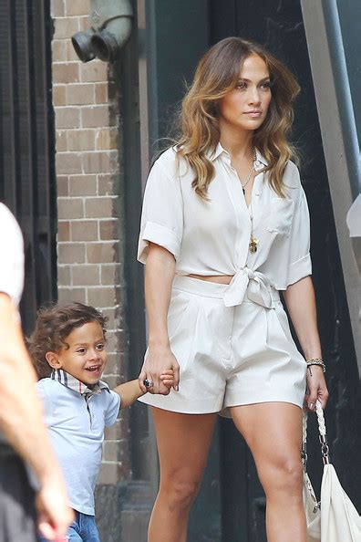 Jennifer Lopez Carries Her Children Max And Emme Around The Set Of Her