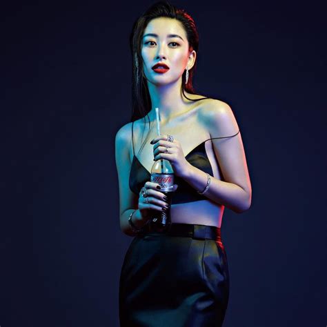 Hot Photos Of Chinese Actress Zhu Zhu Spicy Bikini Photoshoot