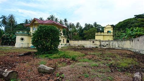 Wisata Sejarah Pulau Penyengat Istana Kantor Hingga Makam Bapak Bahasa