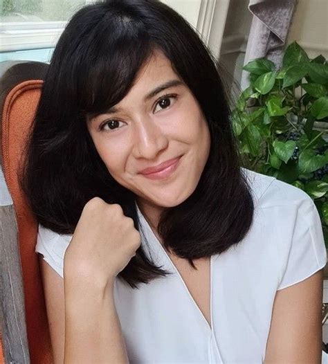 5 years ago5 years ago. Semangat Kartini, Dian Sastrowardoyo Ekspresikan Kebebasan ...