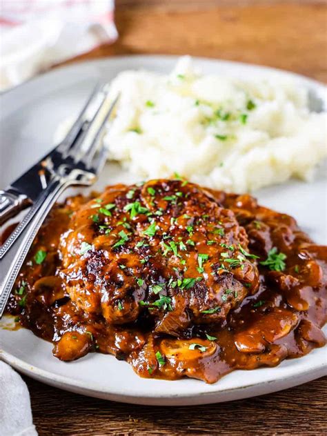 Treat your family to ree drummond's salisbury steak recipe from the pioneer woman on food network; Easy Salisbury Steak with Mushroom Gravy - Dishes With Dad