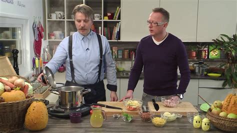 Priljubljena in nasitna enolončnica z (mlado) koruzo iz istrske kuhinje. Še nekaj primorskega, tokrat Bobiči - YouTube