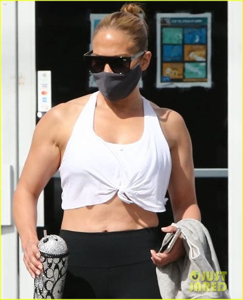 Jennifer Lopez Flashes Toned Midriff Leaving Her Workout In Miami