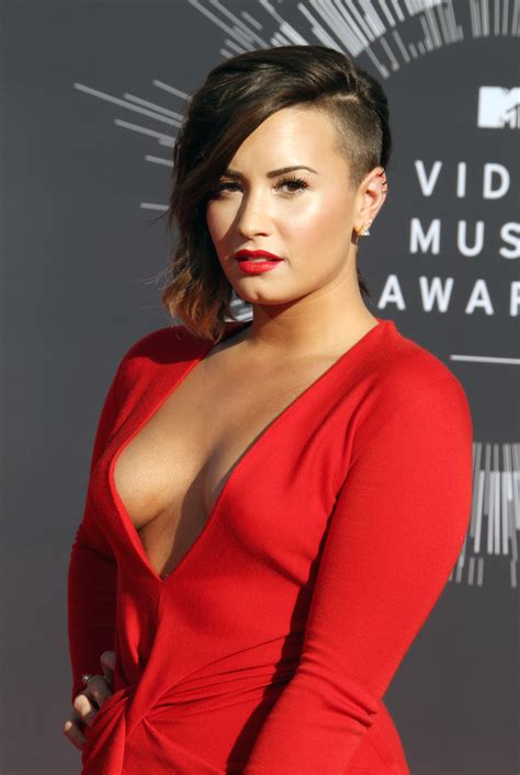 Demi Lovato Hot And Sexy Bikini Photos Images