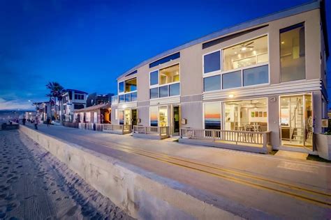 60 Of Ocean Front On 2 Full Levels • 3 Townhomes Houses For Rent In