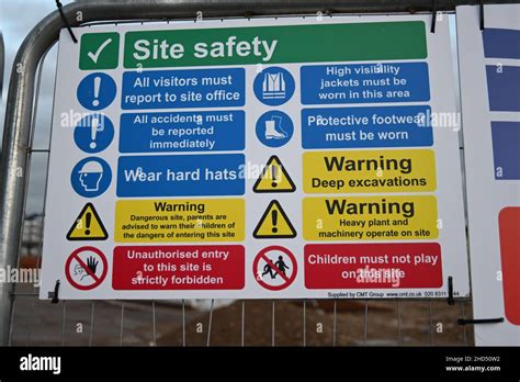Safety Signage Hi Res Stock Photography And Images Alamy