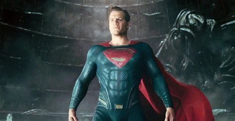 Henry Cavill Says Superman Costume Still Fits While Awaiting New Deal