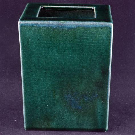 See more ideas about chinese ceramics, ceramics, chinese pottery. Chinese ceramic green glazed rectangular pillow vase circa ...