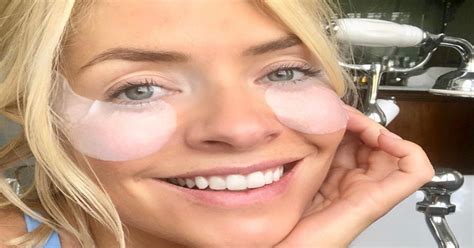 This Morning Presenter Holly Willoughby Shows Off Beauty Hack To Get