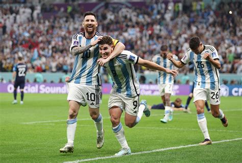 Una Clase Magistral De Messi Y Julián Álvarez Le Dan El Pase A La Final