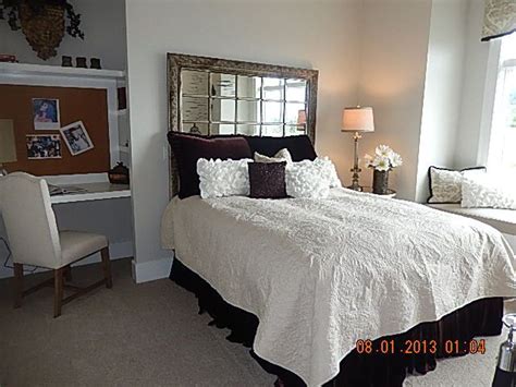 Includes beveled detailing, geometric designs, satin upholstered headboard, and mirror accents. Beautiful mirror headboard | Mirror headboard, Bedroom ...