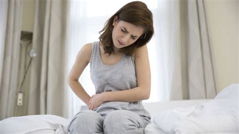 Les symptômes de la péritonite sont une douleur soudaine et violente, diagnostiquée a l'examen clinique. Tout savoir sur la péritonite - Magicmaman.com