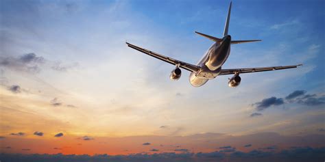 Ons webcareteam is 7 dagen per week tot 23:00 uur bereikbaar! 6 Must Have Accessories for Any Business/Plane Trip | HuffPost