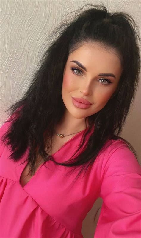 Y O Oksana From Ivano Frankivsk Ukraine Green Eyes Brown Hair ID GoldenBride Net