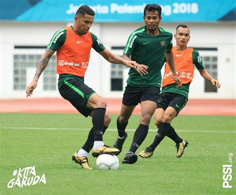 Wikimedia commons has media related to association football players from singapore. Opponent Spotlight: Indonesia - Football Association of ...