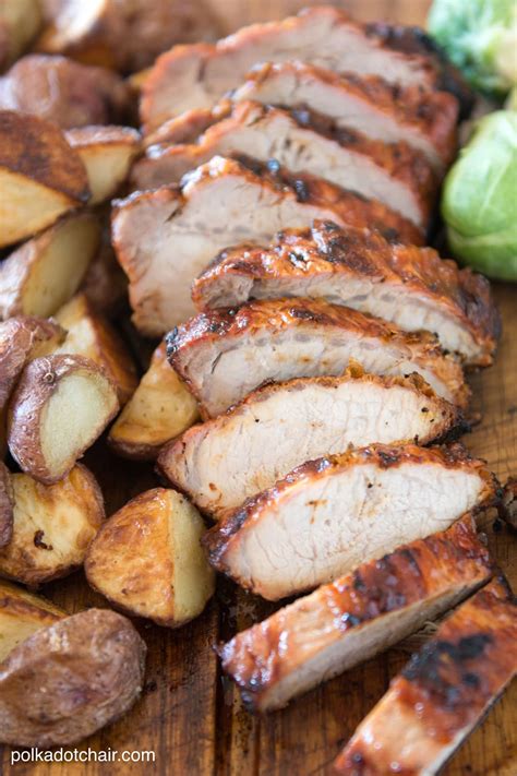 So festive, perfect for holiday entertaining! Recipe: Mesquite Grilled Pork Loin