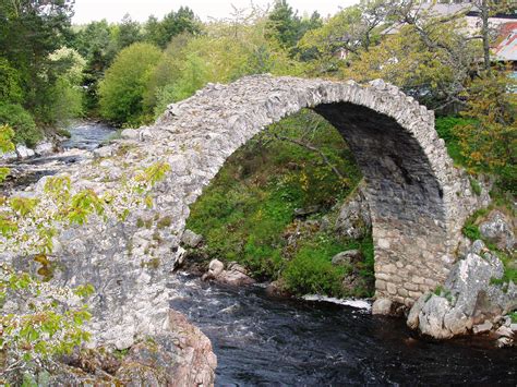 Packhorse Bridge Carrbridge Scotland The Oldest Stone Bridge In The