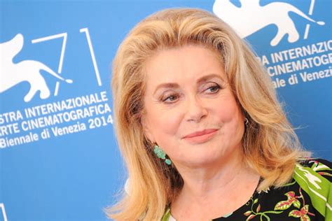 Le Look Nude De Catherine Deneuve