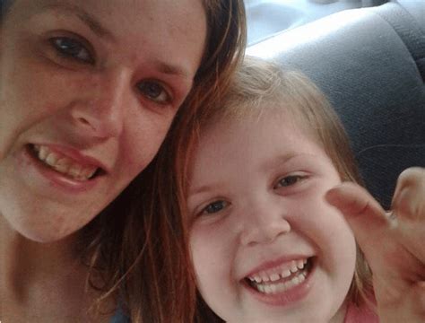 Tiffany Sayres Daughter Cries At Funeral I Want My Mummy