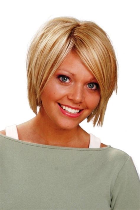 Chocolate brown layered hair with light highlights. 2014 Plus Size Hairstyles | Back to Post :Hairstyles For ...