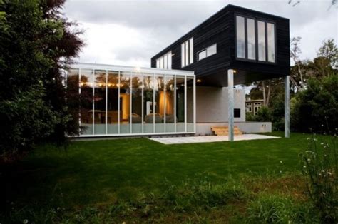 STYLISH HOME: Black and white house exteriors