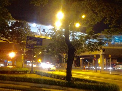 Kuala lumpur's central business district today has shifted around the kuala lumpur city centre (klcc) where the line is numbered 8 and coloured light green on official transit maps. Pin by Vincent Cheok on Kuala Lumpur - Chow Kit - My Birth ...