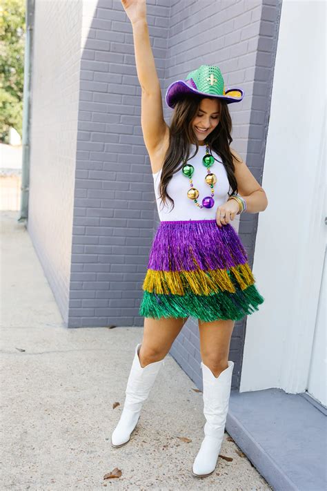 30 Cute Stylish Mardi Gras Outfits For 2023 College Fashion 52 Off