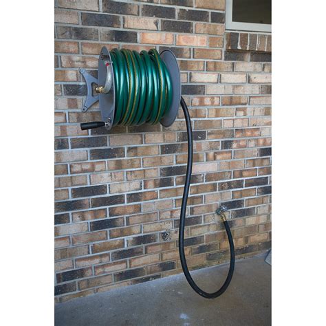 Strongway Parallel Or Perpendicular Wall Mount Garden Hose Reel Holds